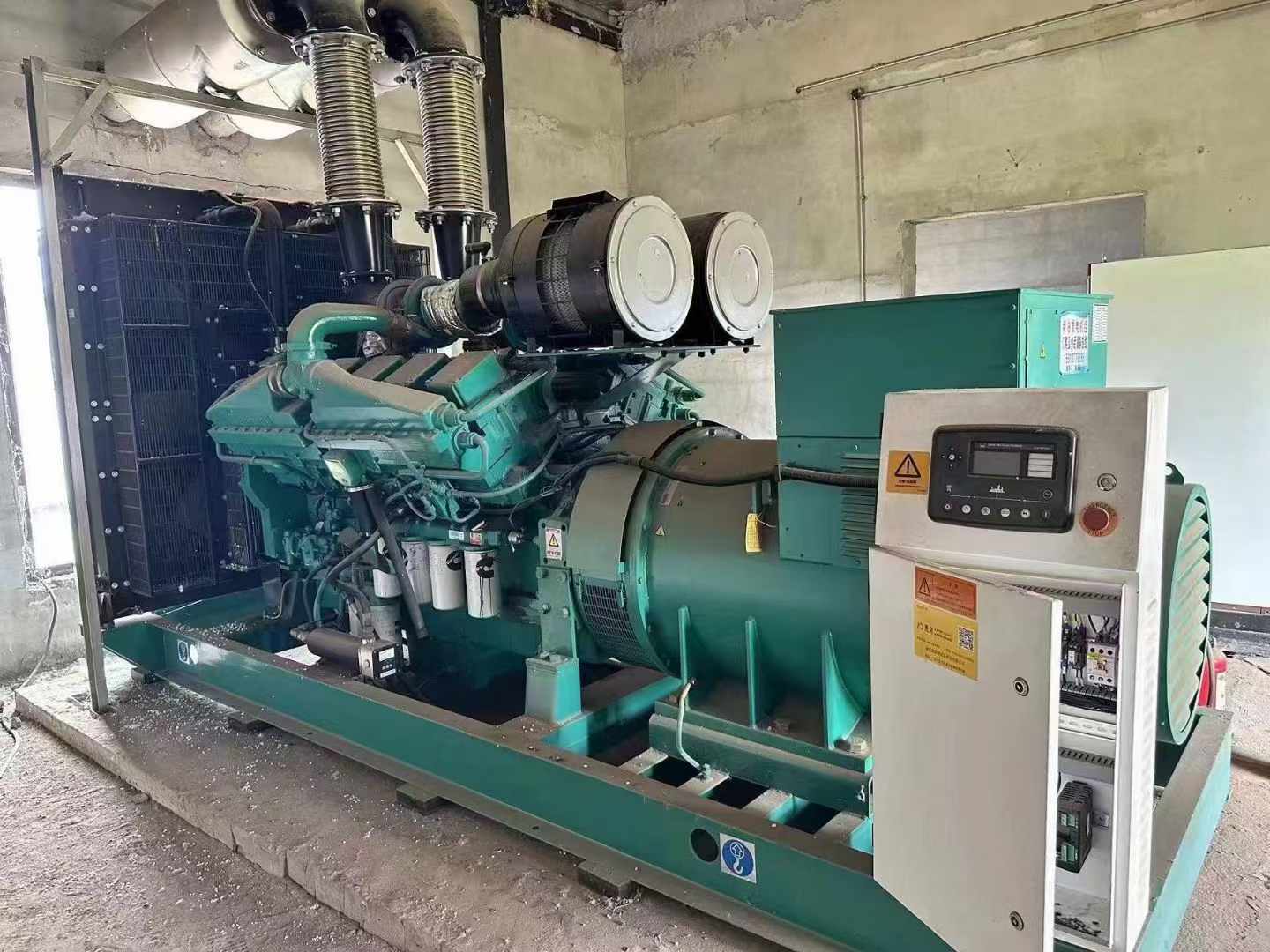 山根镇无功补偿装置的性能评估需要考虑哪些因素？