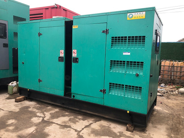 山根镇怎样合理控制磷酸铁锂蓄电池的充放电倍率以延长其使用寿命？